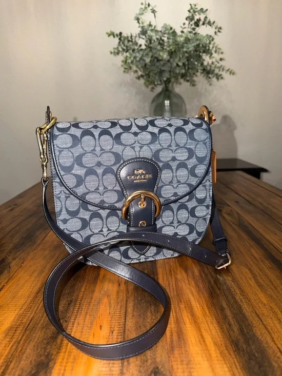 Coach Kleo Bag in Signature Chambray, Denim Blue - Picture 2 of 13
